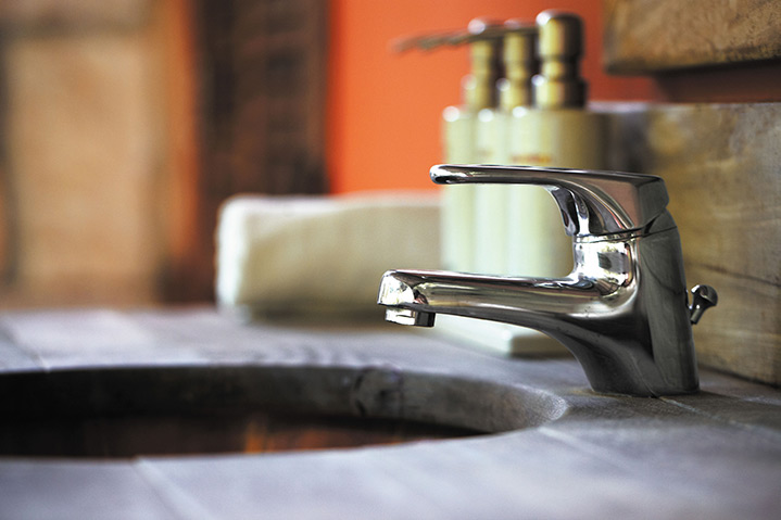 A2B Plumbers are able to fix any leaking taps you may have in Broadstone. 